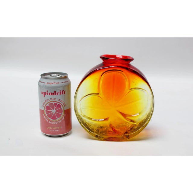 Yellow Amberina / Tangerine Blown Glass "Clover" Vase by Joel Myers for Blenko For Sale - Image 8 of 11