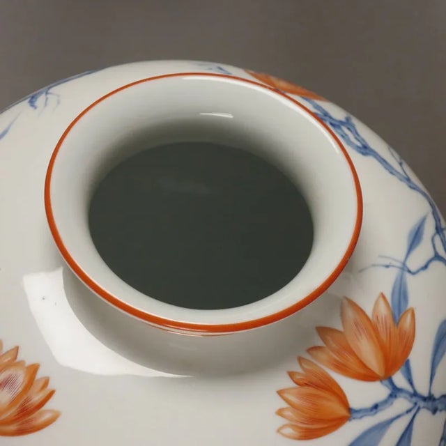 Art Nouveau Porcelain Vase by Röder for Rosentahl For Sale - Image 10 of 11