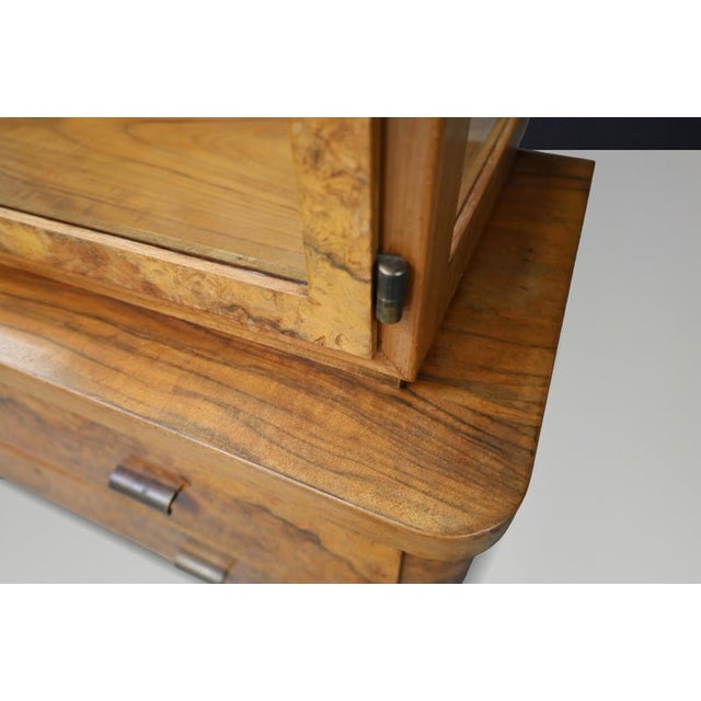 1920s Art Deco Burl Walnut Display Cabinet, 1930s For Sale - Image 5 of 18