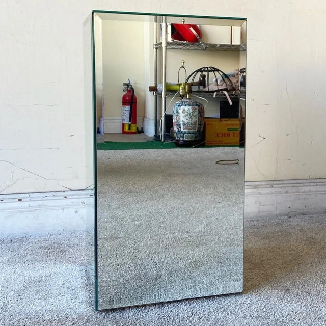 Postmodern Mirrored Pedestal Side Table For Sale In Miami - Image 6 of 9