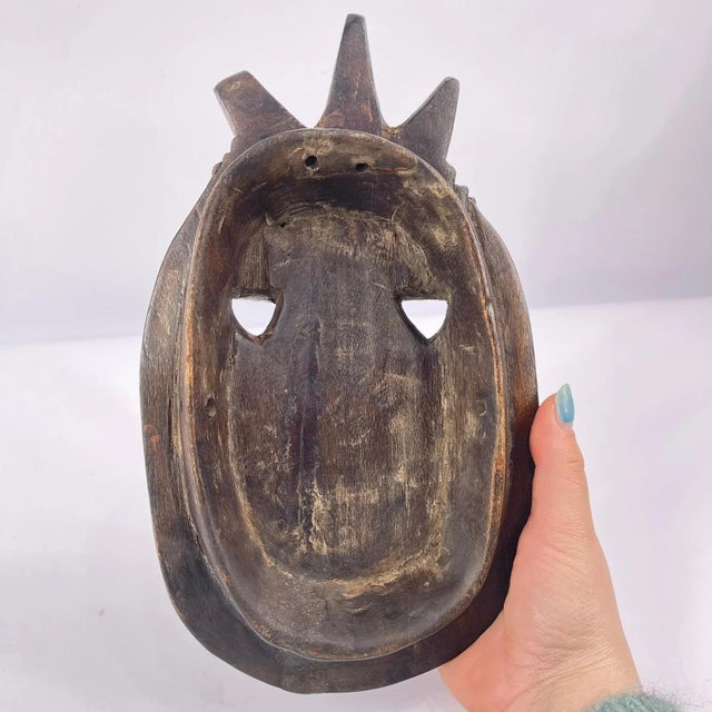 Early 20th Century Toma Wood Mask Landai Guinea For Sale In Denver - Image 6 of 7