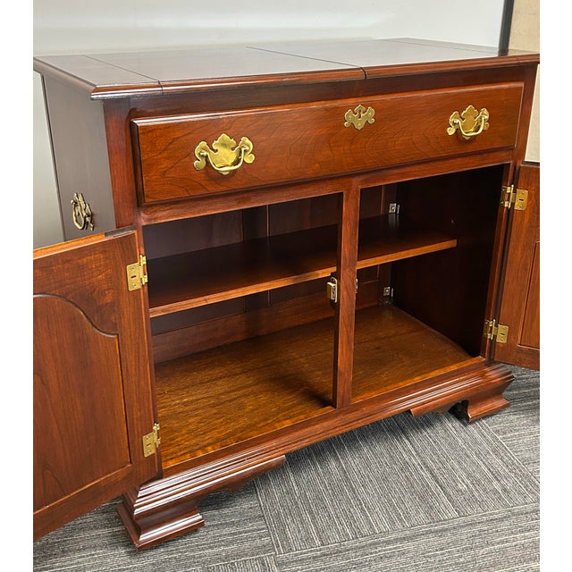 Late 20th Century Flip Top Server For Sale In Philadelphia - Image 6 of 9