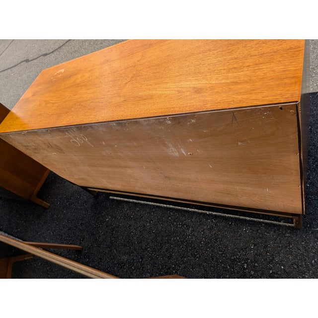 Drexel Cascade Mid Century Modern Walnut Finish 6 Drawer Dresser W/ Original Mirror For Sale - Image 18 of 18