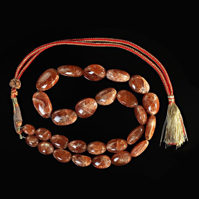 Graduated African Sunstone Necklace For Sale - Image 4 of 5