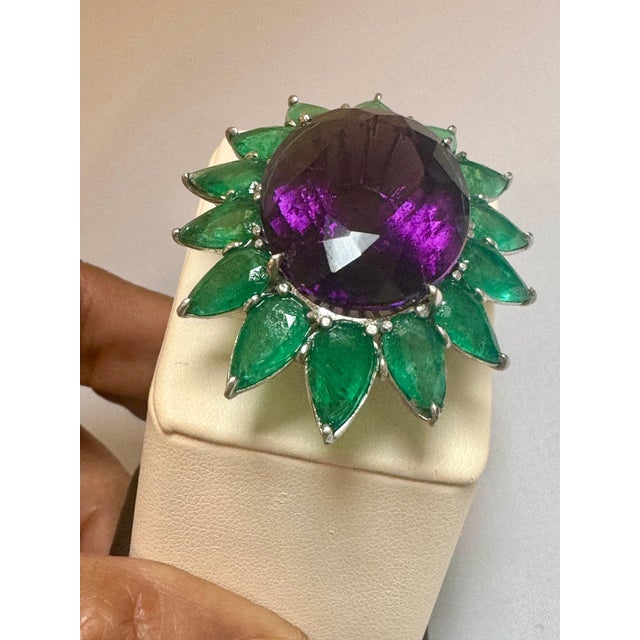 30 Ct Oval Amethyst & 25 Ct Emerald Large Cocktail Ring in Platinum, 32gm, Size6 For Sale - Image 10 of 18