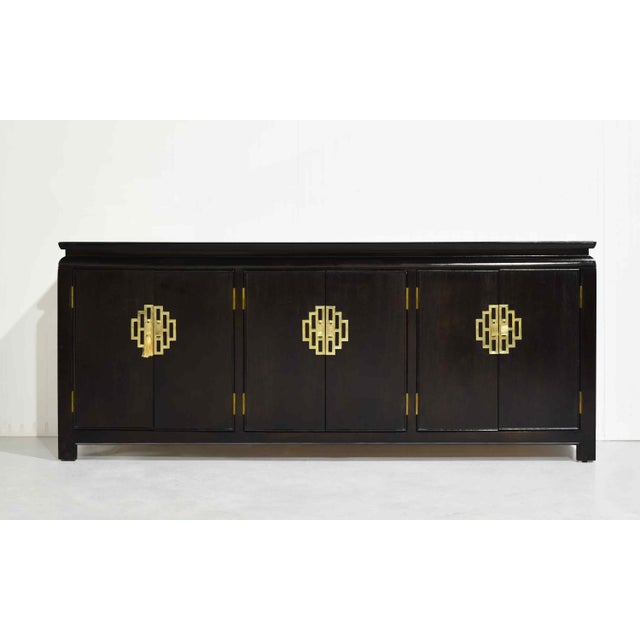 Chinoiserie 1970s Chin Hua Buffet Sideboard Raymond Sobota for Century Furniture For Sale - Image 3 of 12