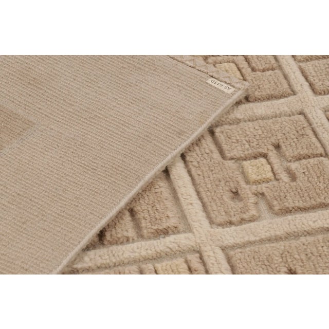 Beige Contemporary Art Deco Wool Rug in Beige Hues by Rug & Kilim, India For Sale - Image 8 of 10