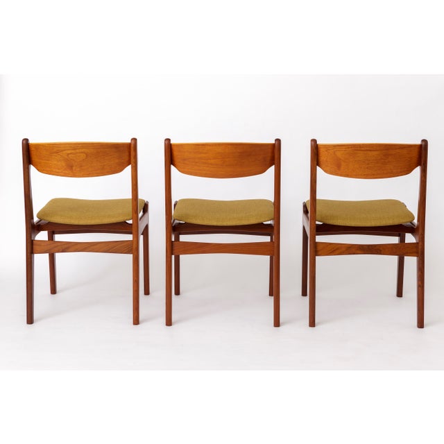 Vintage Teak Dining Chairs in the style of Erik Buch, 1960s, Set of 4 For Sale - Image 3 of 10