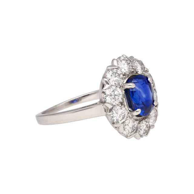 1.89 Carat Oval Kashmir Blue Sapphire & Diamond Platinum Art Deco Vintage Ring For Sale In Miami - Image 6 of 13