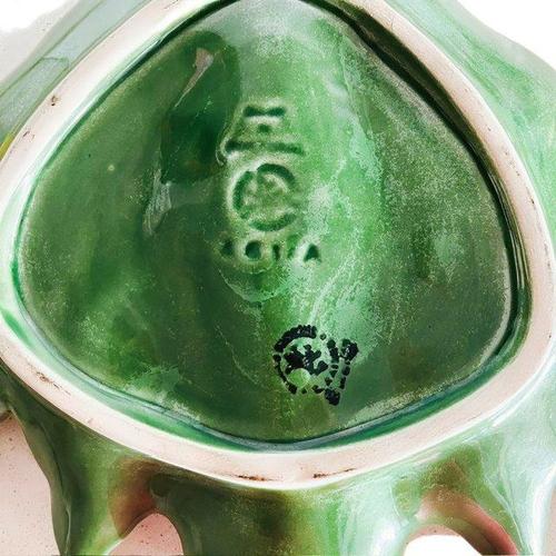 Brown Mid-Century Majolica Leaf Bowl with Medlars from Secla, Portugal, 1970s For Sale - Image 8 of 9