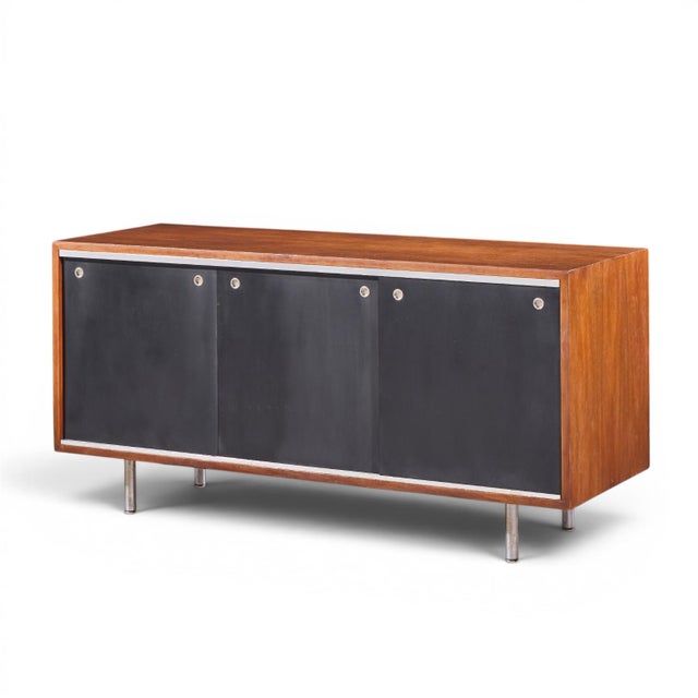 Mid-Century Modern George Nelson for Herman Miller 8000 Series Mid Century Walnut Sliding Door Credenza For Sale - Image 3 of 13