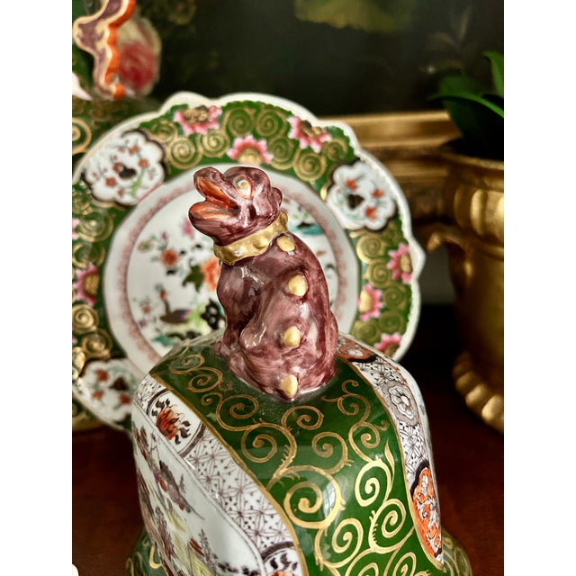 Chinoiserie Early 19th Century Mason’s Ironstone Muscovy Duck & Canton Alcove Vase and Cover For Sale - Image 3 of 16
