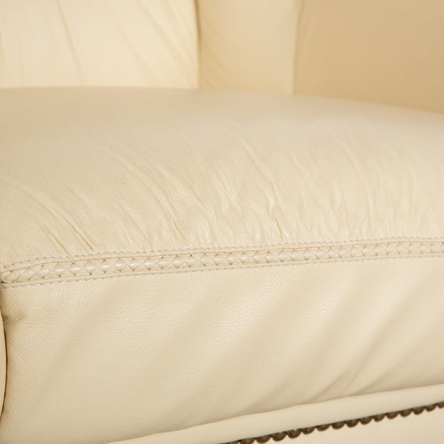 Modern Palatino Three-Seater Sofa in Cream Leather from Nieri For Sale - Image 3 of 11