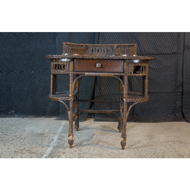 Early 20th Century Antique American Quartersawn Oak & Wicker Kidney Writing Desk Dressing Table For Sale - Image 5 of 16