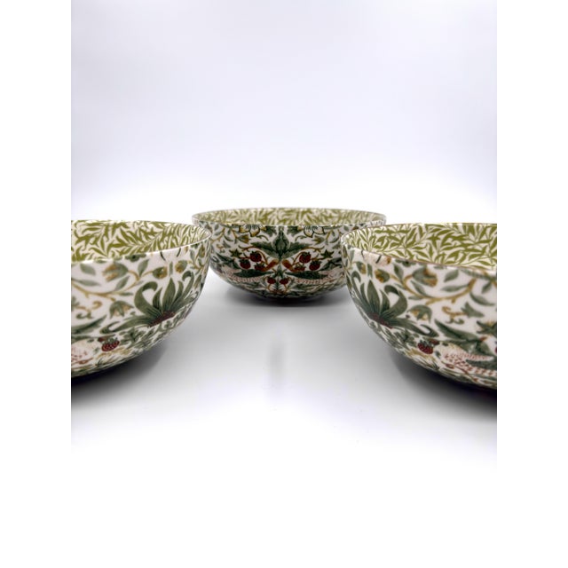 Morris & Co. Strawberry Thief Porcelain Cereal Bowl - Set of 4 For Sale In New York - Image 6 of 9