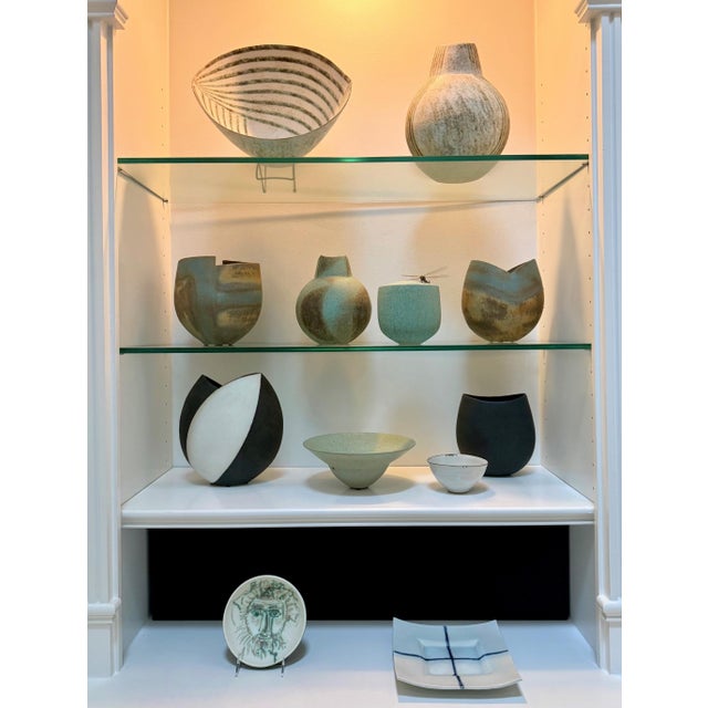 Large Ceramic Vase with Black and White Glaze by John Ward For Sale In Atlanta - Image 6 of 14