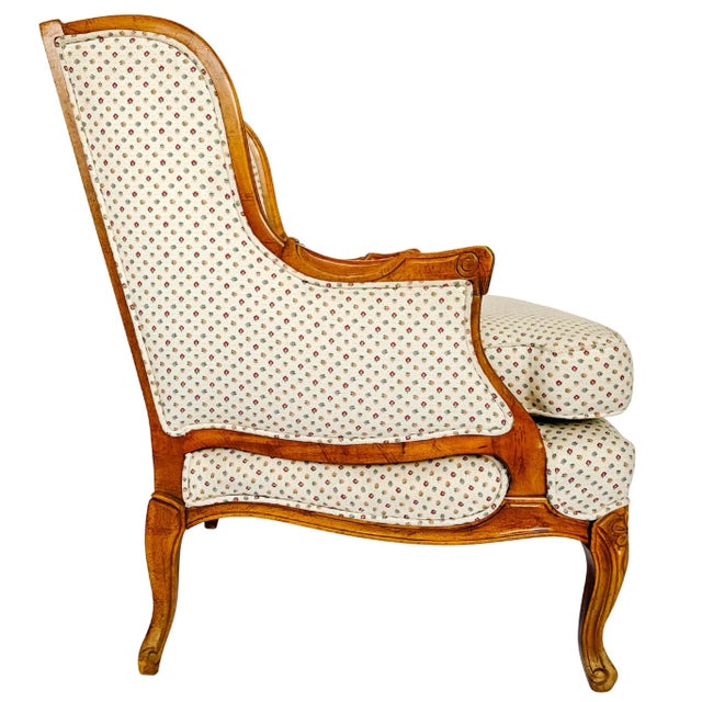 French Provincial Louis XV Bergere Armchair With Carved Wood Frame & Petite Floral Upholstery For Sale - Image 15 of 16