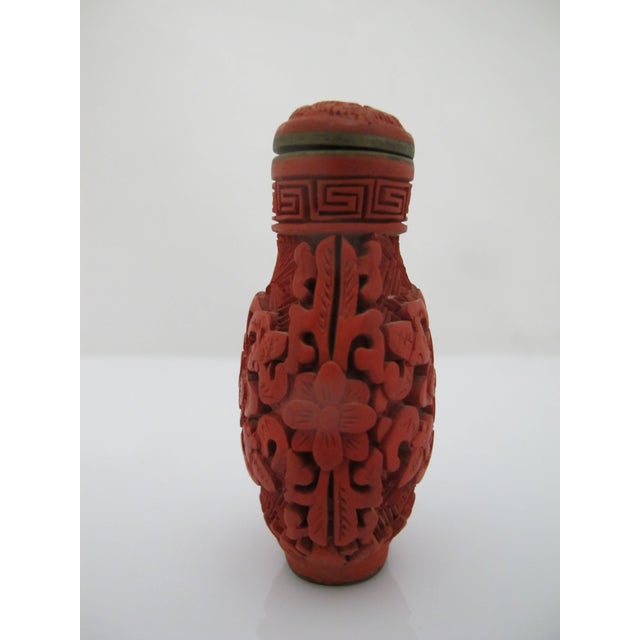Chinese Carved Red Cinnabar Flower & Geometric Lacquer Snuff Bottle For Sale - Image 4 of 11