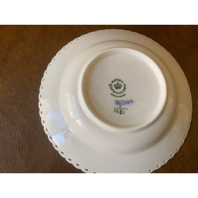 1970s Royal Copenhagen Blue Fluted Full Lace Bowl 1081 For Sale In Naples, FL - Image 6 of 6