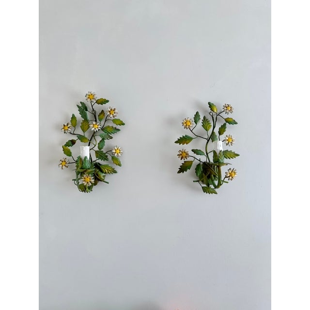 1970s French Tole Painted Daisy Floral Wall Sconces, 1970, Set of 2 For Sale - Image 5 of 18