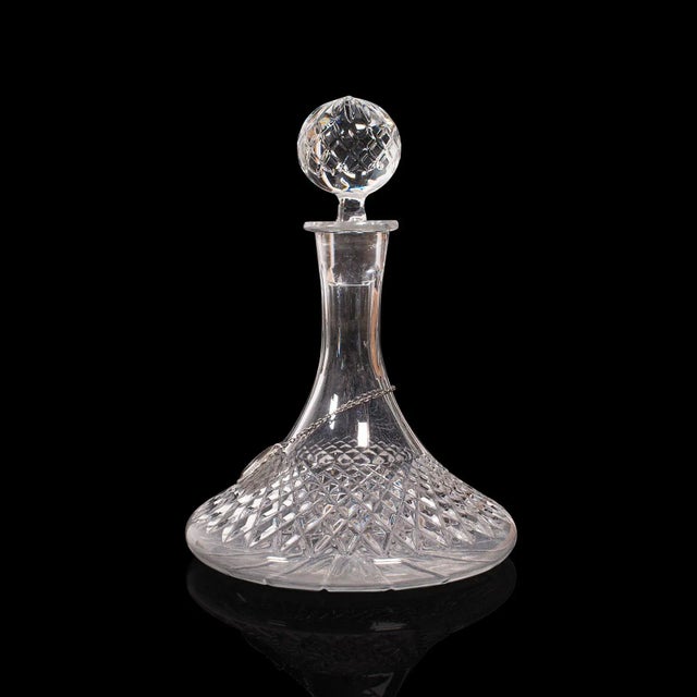 1950s 1950s Pair of Vintage English Glass Decanters For Sale - Image 5 of 13