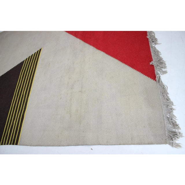 1950s Mid-Century Geometric Kilim Carpet in the Style of Antonín Kybal, 1950s For Sale - Image 5 of 8