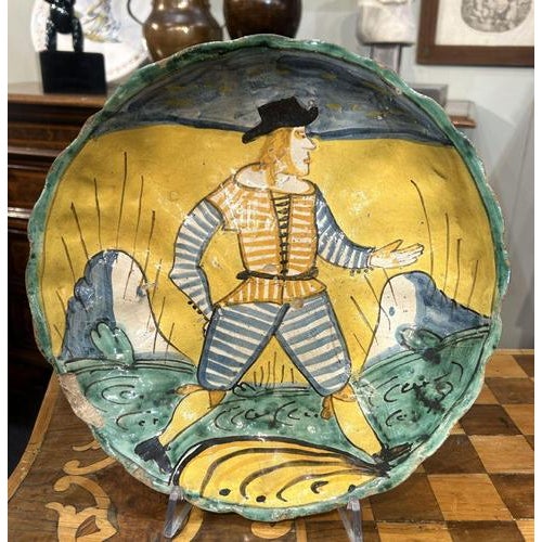 Antique Crespina Dish from Montelupo, 1600s For Sale - Image 3 of 7