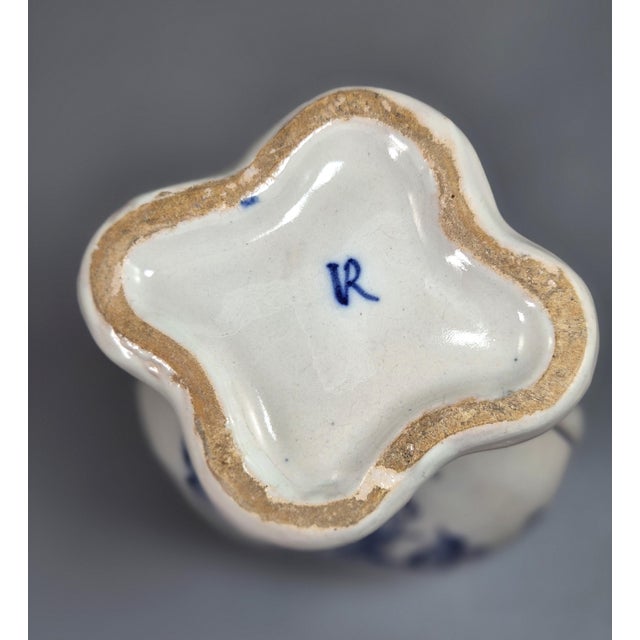Antique French Blue and White Faience Vases from Desvres, Fourmaintraux-Courquin, 1880s, Set of 2 For Sale - Image 6 of 10