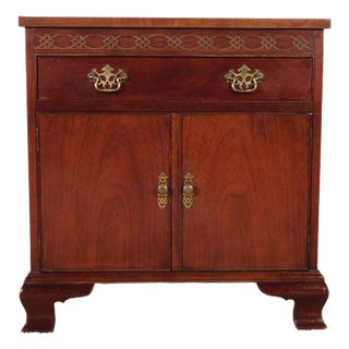 Vintage Baker Furniture English Classics Chippendale Bedside Chest Commode Nightstand For Sale
