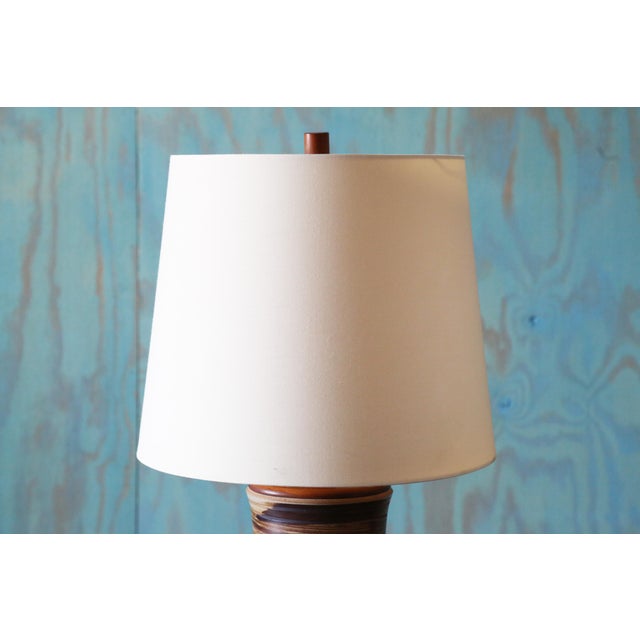 1960s Pair of Jane and Gordon Martz Table Lamps M221 Marshall Studios Green Brown Bamboo For Sale - Image 10 of 13