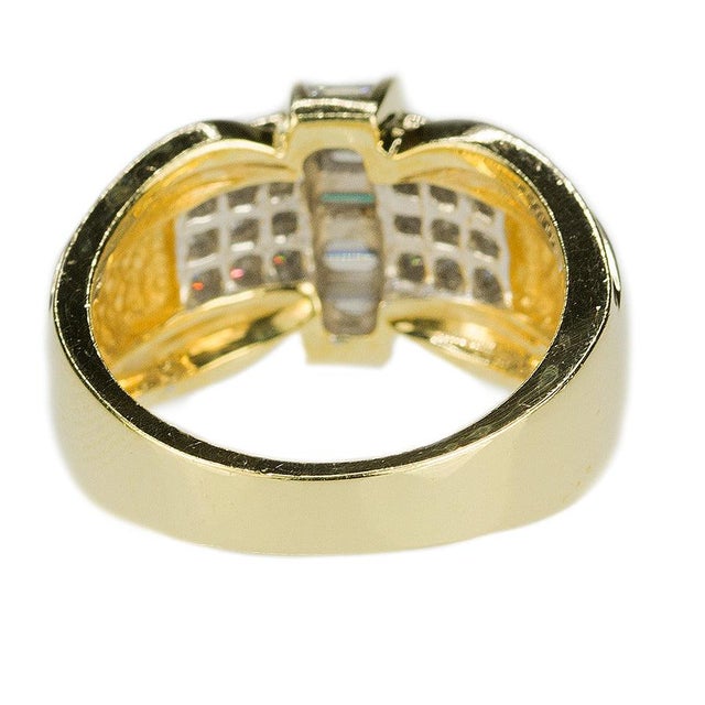 Late 20th Century 18k Diamond Ring, Size 6.5 For Sale - Image 4 of 4