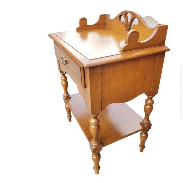 Beautiful pair of Solid maple Nightstands End tables, Bedside Tables from the Penn Colony Collection of Broyhill Premier...