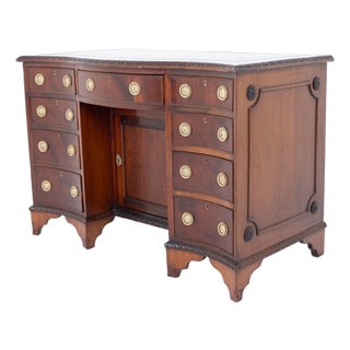 Victorian Knee Hole Desk in Mahogany, 1890 For Sale