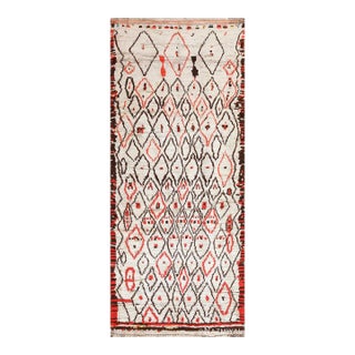 Nazmiyal Collection White and Red Vintage Moroccan Kilim Rug For Sale