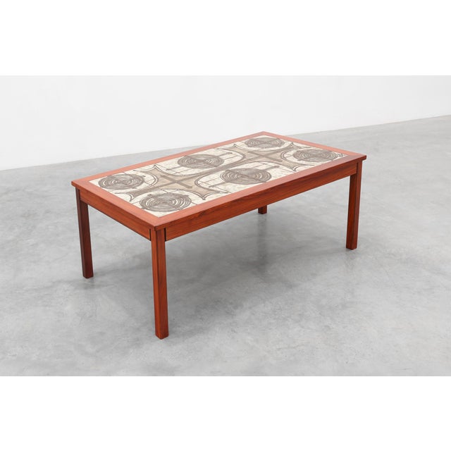 A sculptural Scandinavian coffee table from the 1970s, signed Oxart 71. This table was manufactured by Trioh, Dene-mark....