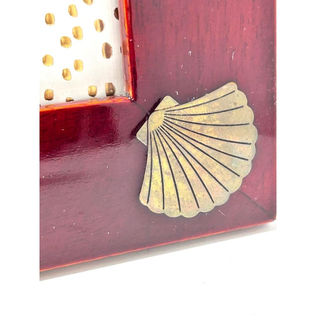 1980s Brass Inlay Seashell Wood Picture Frame - Coastal Clamshell Gold Motif For Sale In Louisville - Image 6 of 9