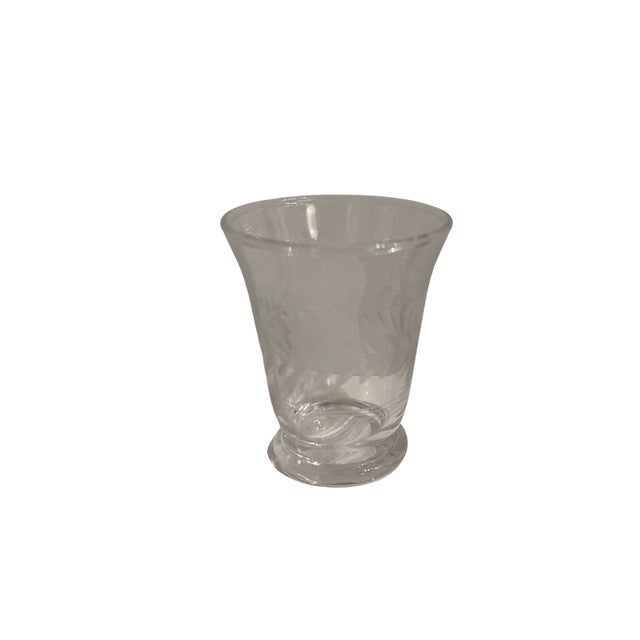 This set of six Anchor Hocking Laurel Leaf whiskey glasses combines timeless design with practical durability. Each glass...