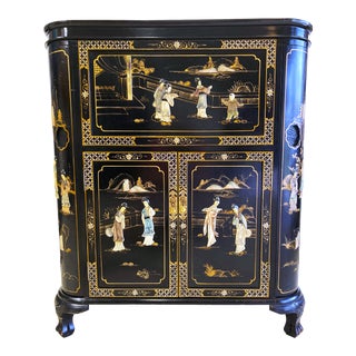 Late 20th Century Vintage Regency Black Lacquer Chinoiserie Bar Cabinet For Sale