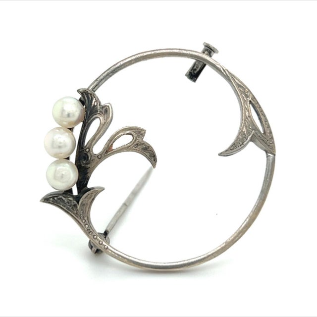 1990s 1990s Mikimoto Estate Akoya Pearl Brooch Pin Sterling Silver For Sale - Image 5 of 12
