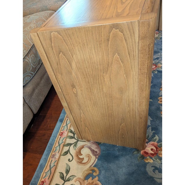 1980s Thomasville 4 Piece Light Oak Living Room Tables: 2 End Tables, Sofa Console Table and Square Glass Coffee Table For Sale - Image 16 of 18