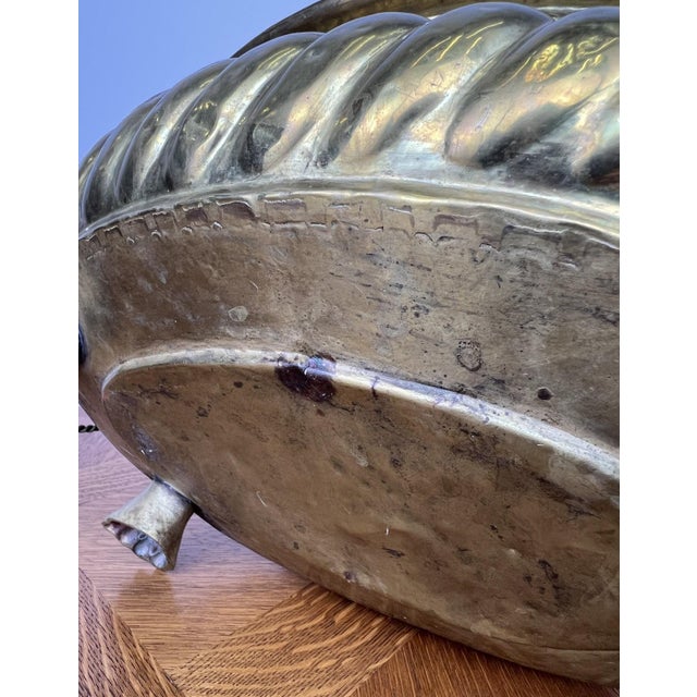 Vintage Style Plant Pot in Brass For Sale - Image 17 of 18