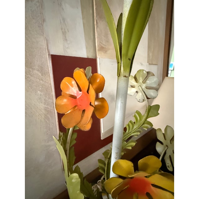 French Vintage Italian Style Tole Floral Table Lamp – Hand-Painted Metal For Sale - Image 3 of 12
