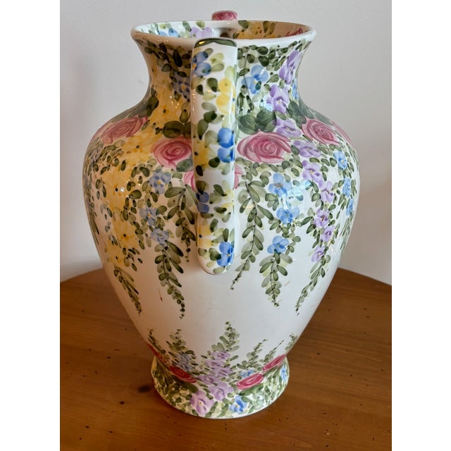 1980s 1980's Tabletops Unlimited English Garden by Don Swanson Hand Painted Double Handle Vase For Sale - Image 5 of 7