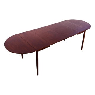 Vintage Danish Modern Expandable Oak Dining Table With Four Leaves For Sale