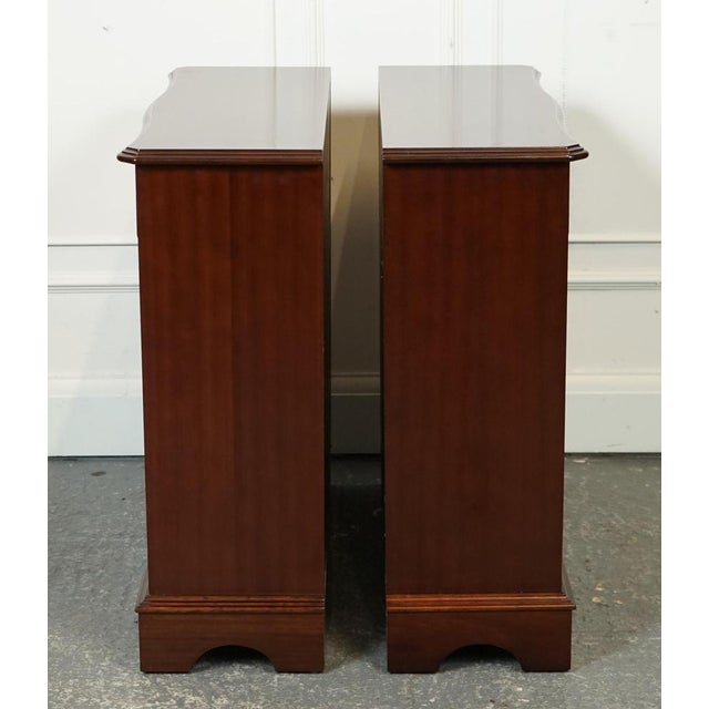Mahogany Open Dwarf Library Bookcases with Adjustable Shelves For Sale - Image 12 of 13