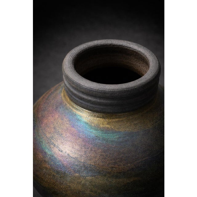 The American School Signed Studio Art Pottery Vessel With Iridescent Reduction Glaze (Monogram Jw) For Sale - Image 3 of 8