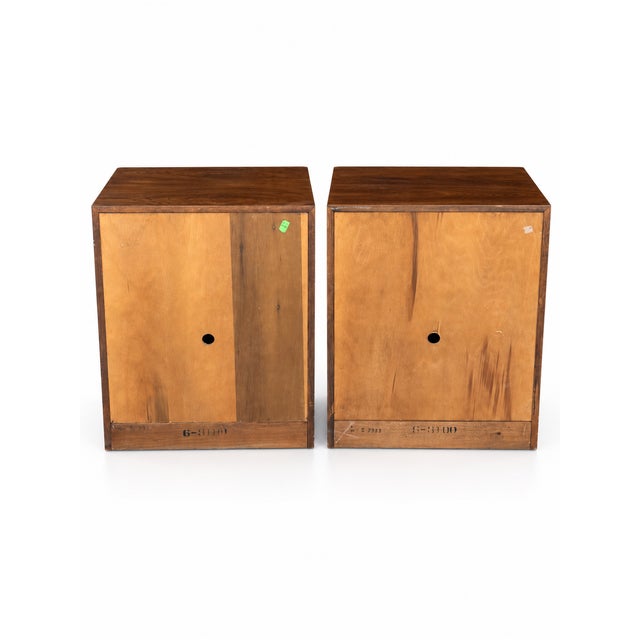 Brown Pair of Vintage Henredon Campaign-Style Nightstands, Attributed For Sale - Image 8 of 9