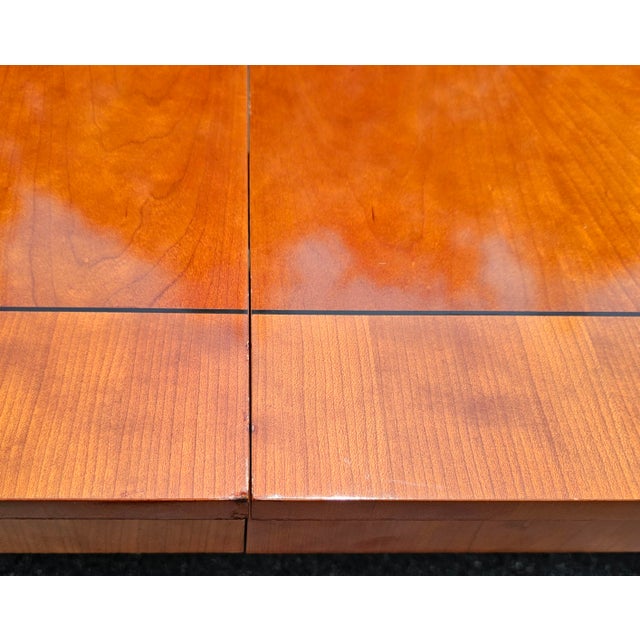 Baker Furniture Company Vintage Baker Furniture Palladian Collection Round Neoclassical Cherry Wood and Parcel Ebonized Extension Pedestal Dining Table For Sale - Image 4 of 10