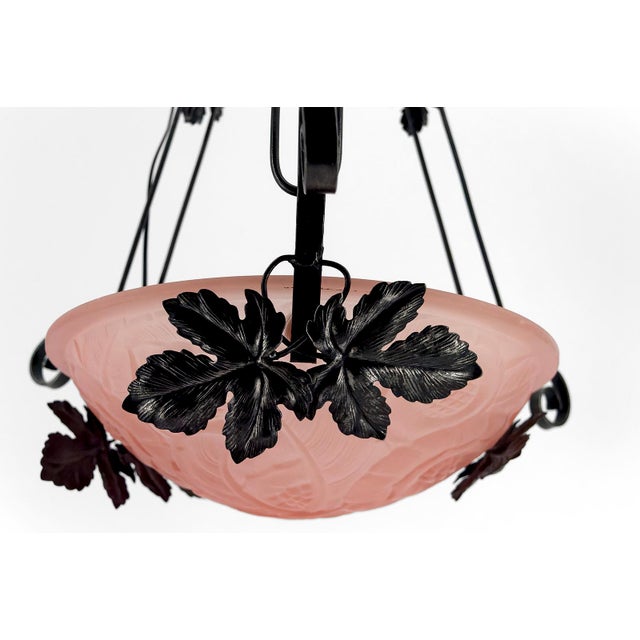 1930s Suspension Light in Wrought Iron with Vine Decoration & Pressed-Molded Pink Glass Bowl with Geometric Floral Patterns, France, 1930 For Sale - Image 5 of 12