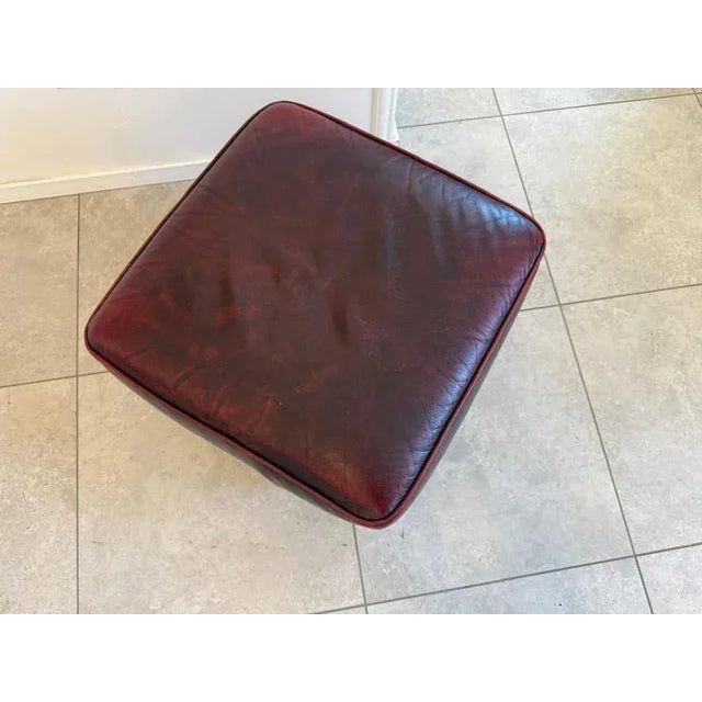 Red Chesterfield Stool in Leather For Sale - Image 8 of 9